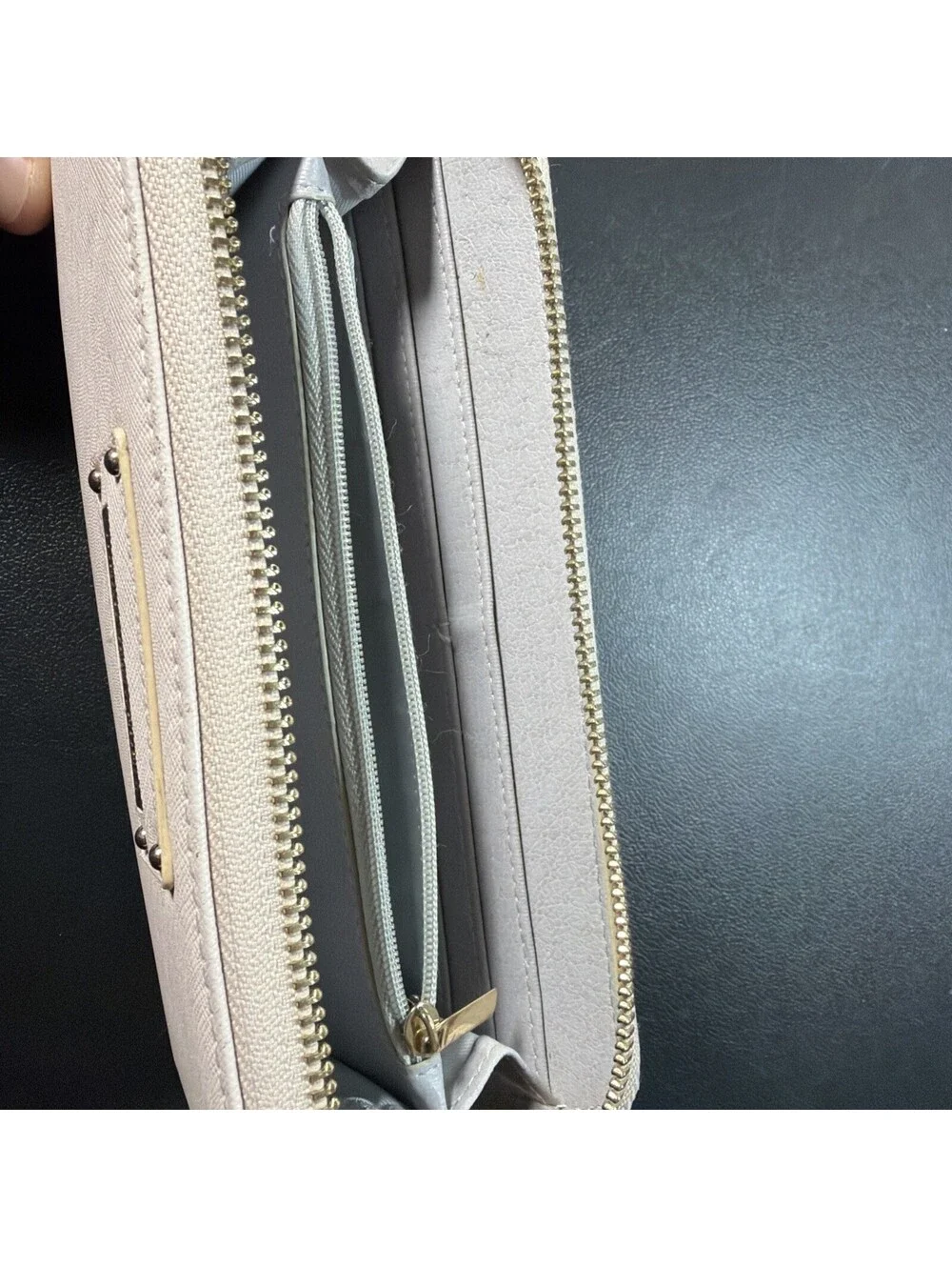 IDEAL OF SWEDEN White Zip Around Wallet Saffiano Style Gold Tone Hardware